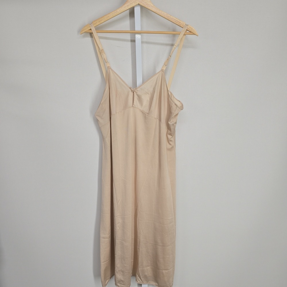 Vintage Olga 13085 Full Slip Dress Beige Nude Adjustable Straps Size 34F Long